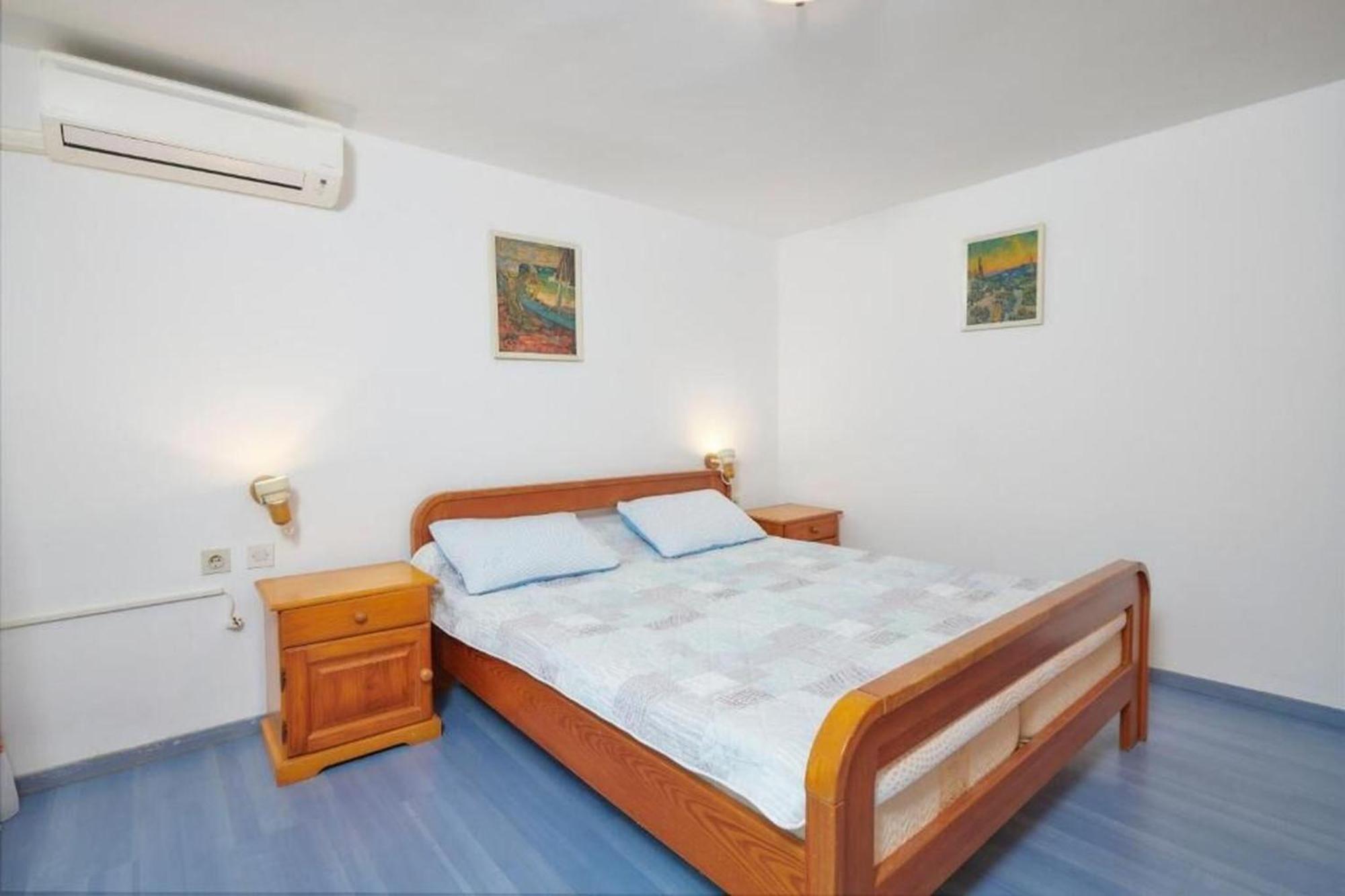 Apartments Davorka 班约勒 外观 照片