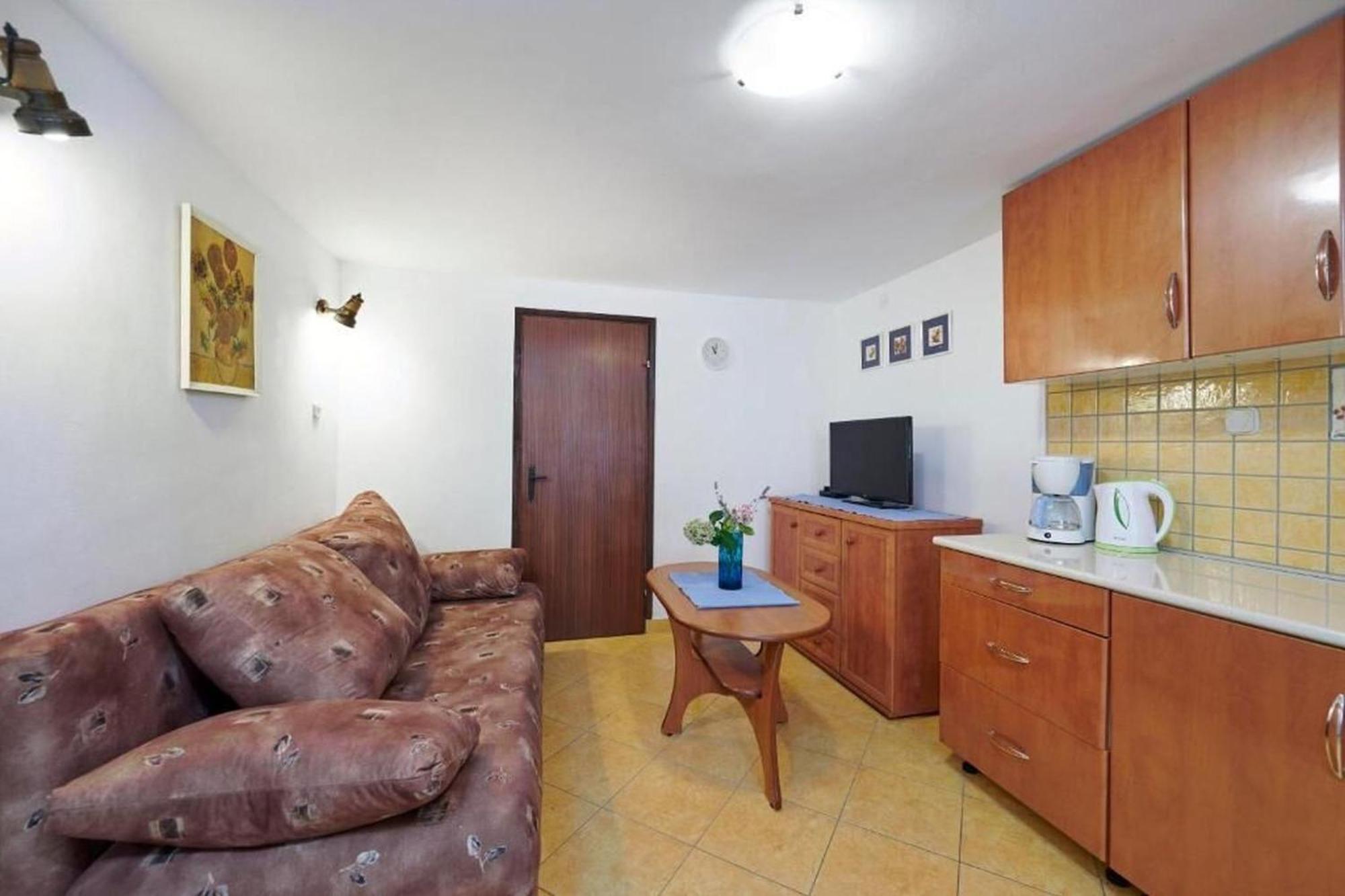 Apartments Davorka 班约勒 外观 照片