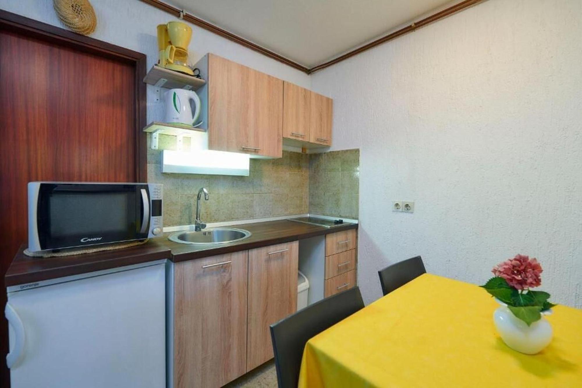 Apartments Davorka 班约勒 外观 照片