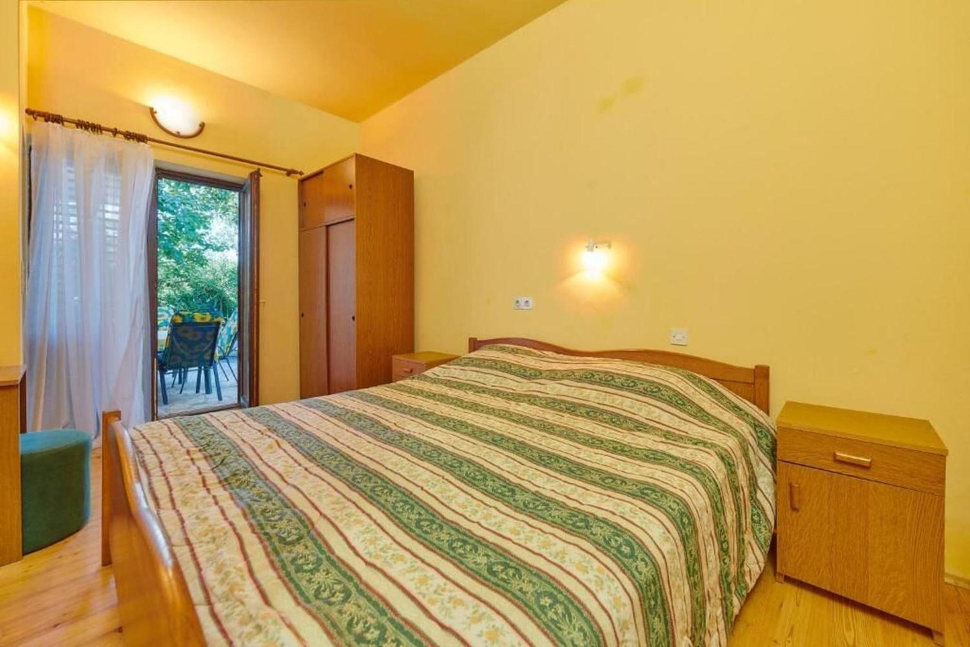 Apartments Davorka 班约勒 外观 照片